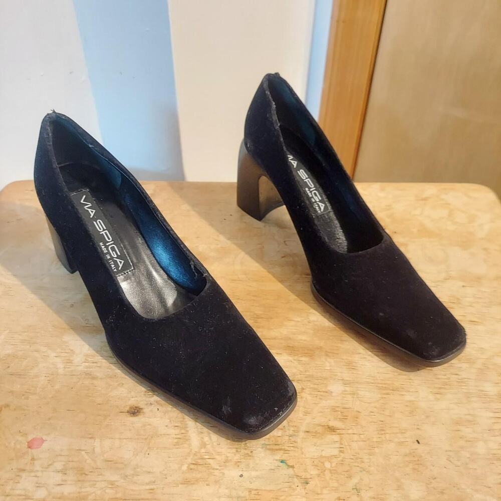 Via Spiga Black Suede Block Heel Pumps - Picture 3 of 9